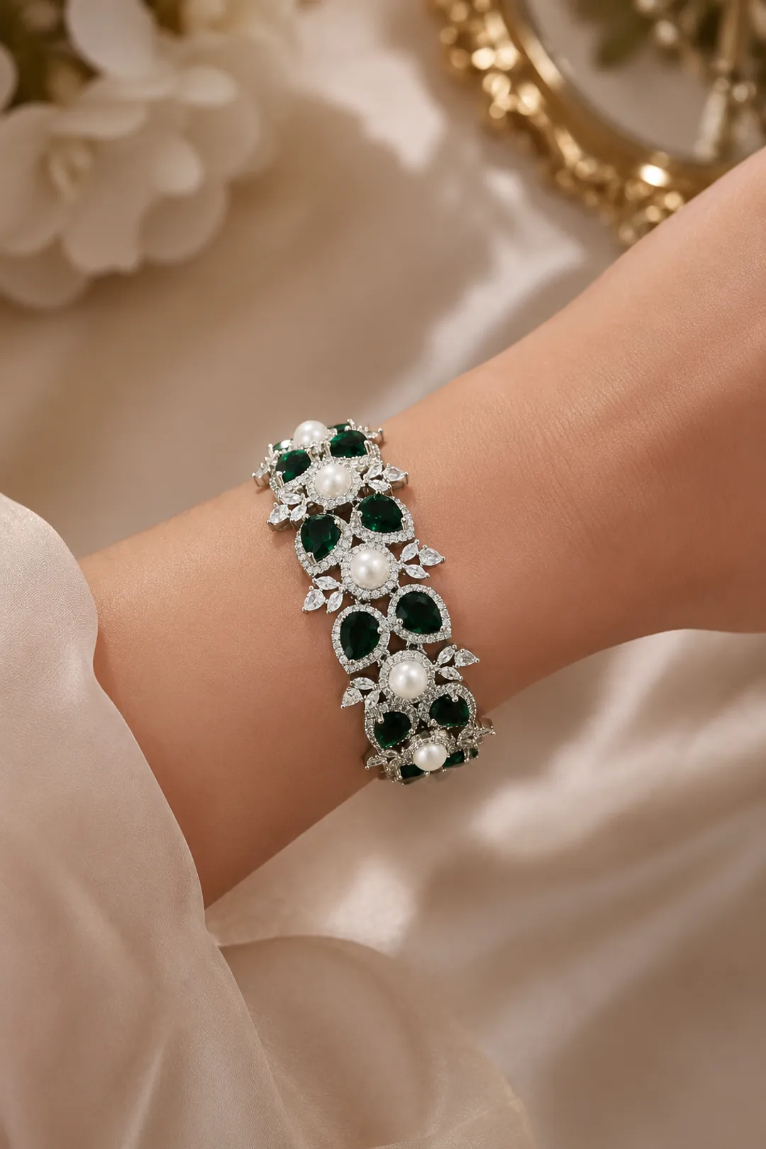 GREEN